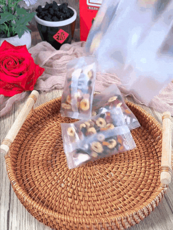 Ginseng Ten-Treasure Tea product animation showing ingredients and preparation